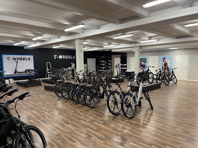 Bild på E-Wheels Stockholm - Elsparkcykel- och Elcykelbutik